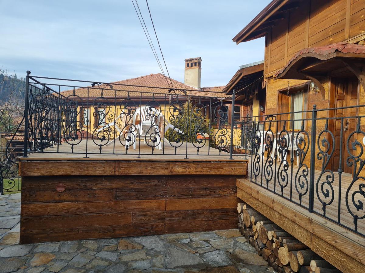 Guest House Zlatniyat Telets コプリフシティツァ エクステリア 写真