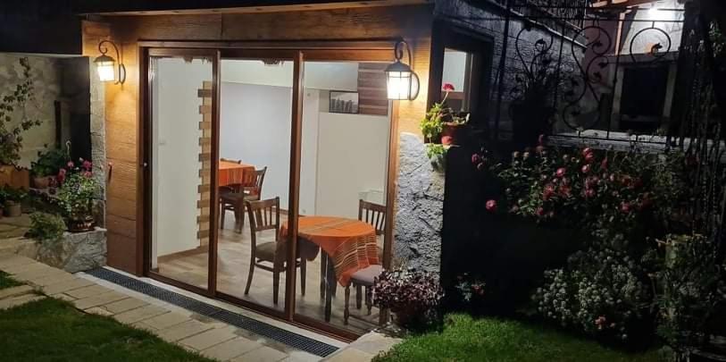 Guest House Zlatniyat Telets コプリフシティツァ エクステリア 写真